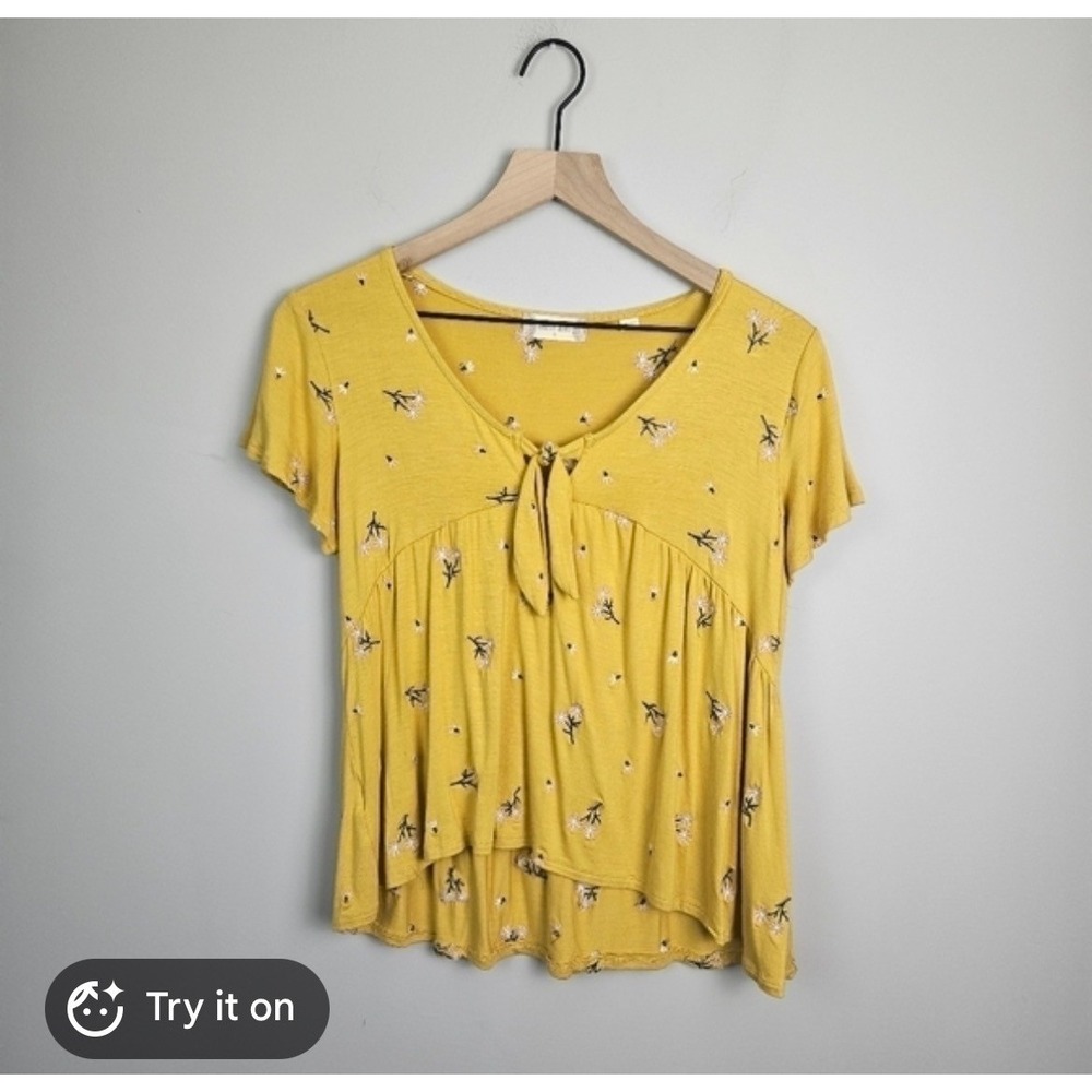 Altar'd State Mustard Yellow Floral Tie Front Babydoll Top Short Sleeve M‎